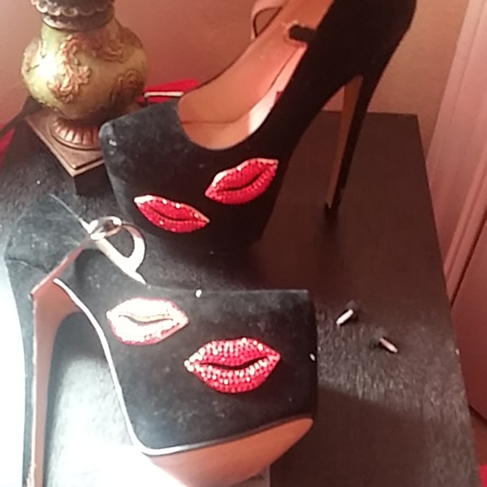 shoe - Picture 2 of 3